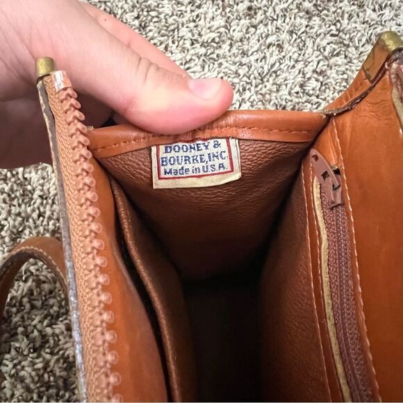Vintage Dooney & Bourke All Weather Bag - Picture 3 of 13
